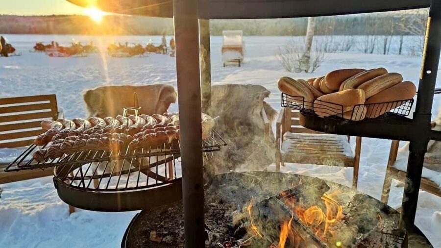 Rovaniemi: Ice Fishing Small Group Tour & Barbeque - Rovaniemi ice fishing on a private lakefront: what makes it different