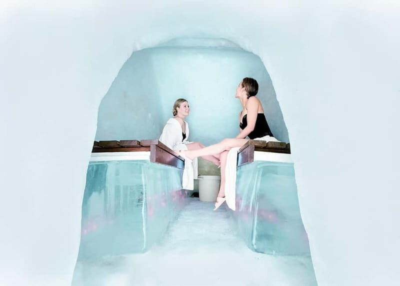 Rovaniemi: Ice Restaurant Dinner with Snow Sauna & jacuzzi - Inside the Arctic SnowHotel: More Than a Photo Stop