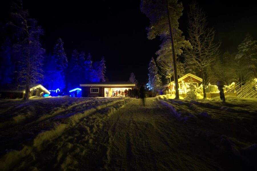 Rovaniemi: Northern Lights Hunting in Lappish old cottage - Leaving Rovaniemi’s glow for an aurora-ready sky