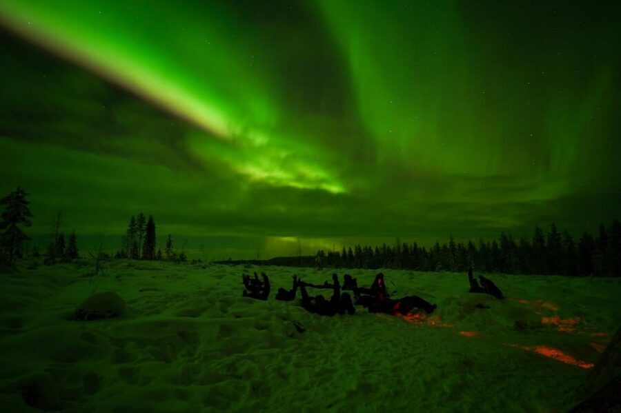 Rovaniemi: Northern Lights Tour at the Campfire - Getting to the camp: pickup and gear that actually help
