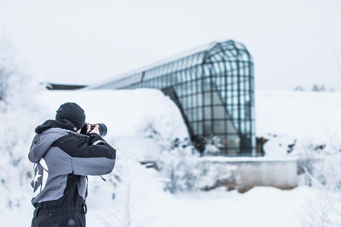 Rovaniemi photography tour - Stop 1: Lumberjack’s Candle Bridge for cityscape framing and posing