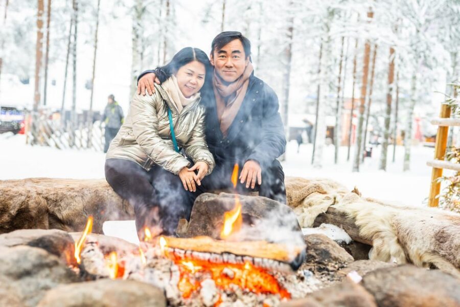 Rovaniemi: Private Pro Photoshoot in Santa Claus Village - Price and Value: Is $330 Really Fair?