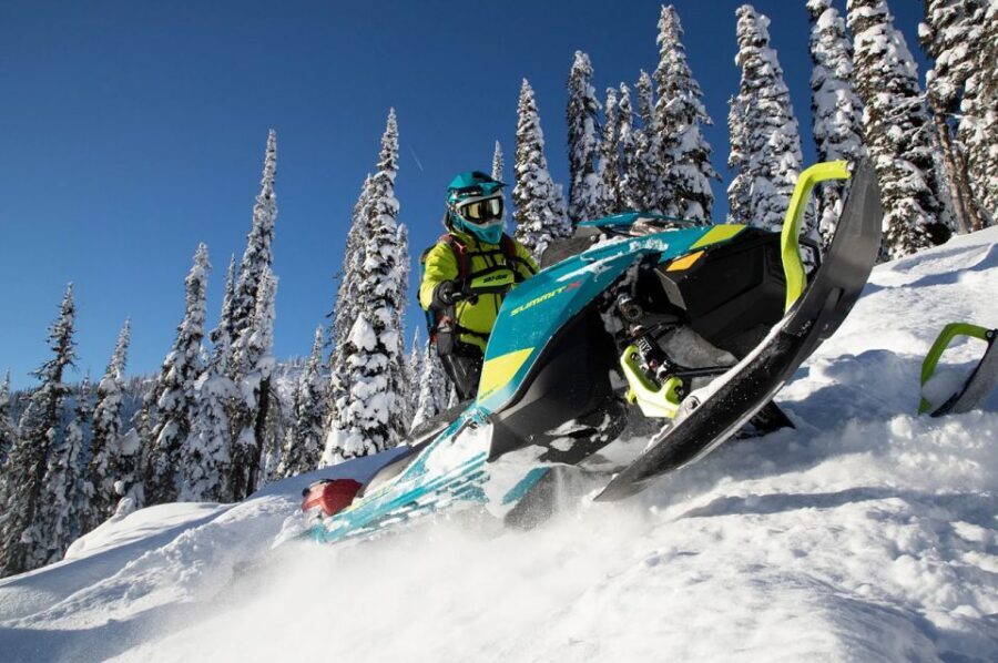 Rovaniemi: Snowmobile Safari Adventure - Winter Gear First: The Real Start of Your Safari