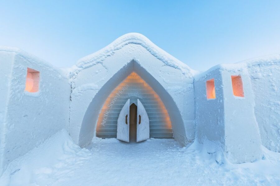 Rovaniemi: Snowmobile Safari to Arctic Snow Hotel - The snowmobile safari: what it feels like on the trail
