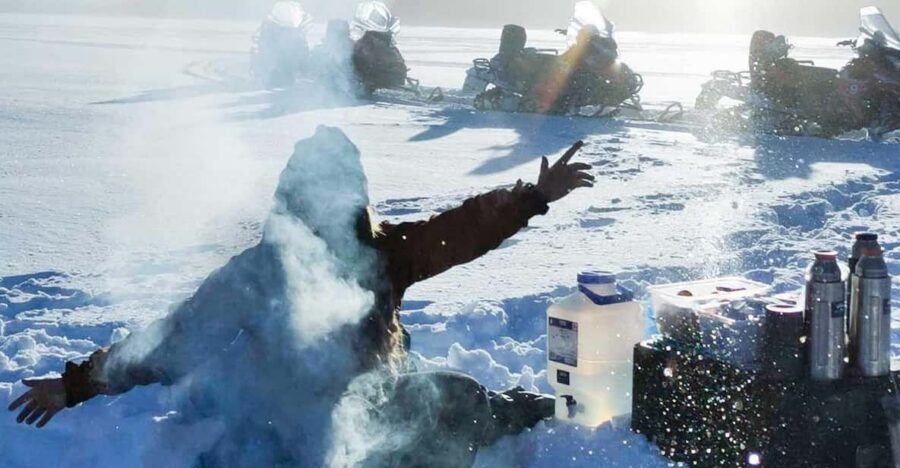 Rovaniemi: Snowmobiling and Ice Fishing - How the snowmobile-to-ice-fishing day fits into 3 hours
