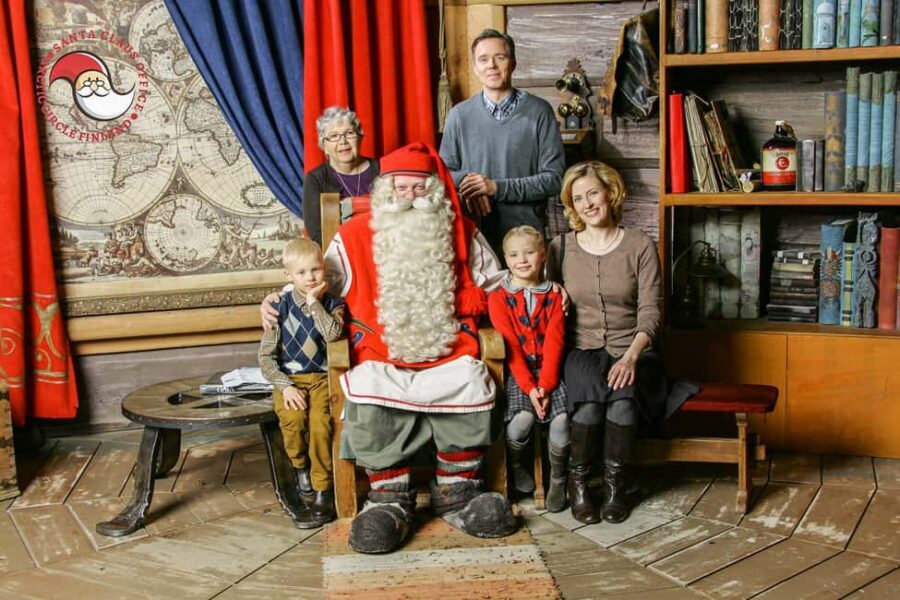 Rovaniemi: Tour to Santa Claus Village with Hotel Transfer - Santa’s Post Office: Sending Letters, Parcels, and Cards the Right Way