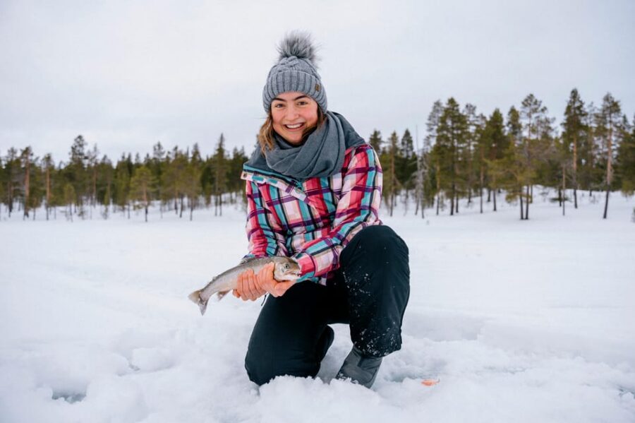 Saariselkä: Ice Fishing Adventure - Saariselkä ice fishing feels like real Lapland patience