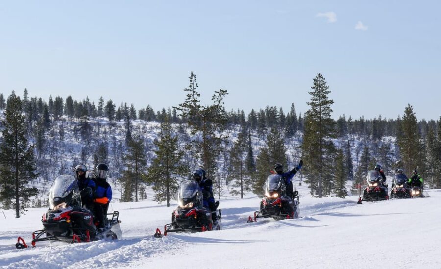 Saariselkä: Ice Fishing Safari by Snowmobile - Reaching the ice: why the ride matters before you fish