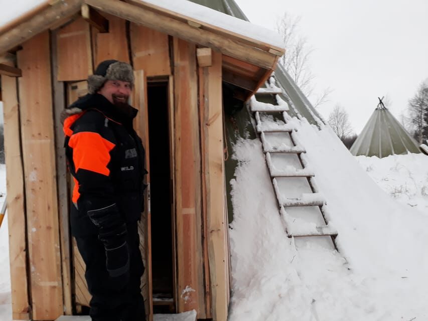 Saariselkä: Ice Fishing Tour to Lake Inari, reindeers& lunch - The Ride to Your Secret Fishing Spot on Lake Inari