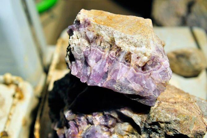 Small-group Wintertime Amethyst Mine Visit from Rovaniemi - The Snowcat Ride (and Why Conditions Change Everything)