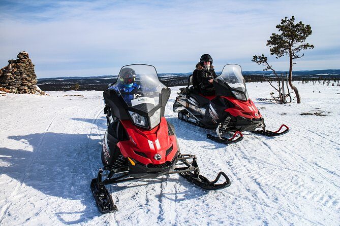 Snowmobile Safari in the Forest - Gear, comfort, and what you’re actually wearing