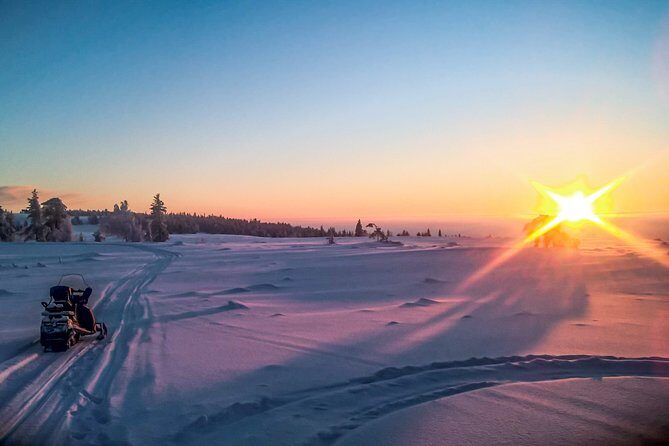 Snowmobile Safari in the Nature - Snowmobile safety briefing and the driving-license checklist