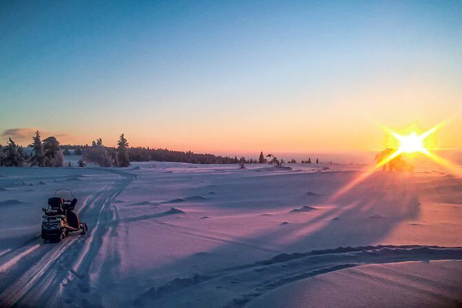 Snowmobile Safari in the Nature - Morning start - The morning plan: why this timing works