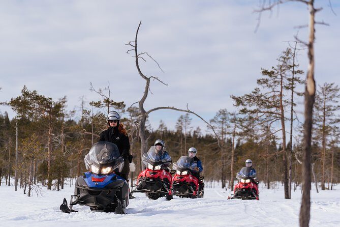 Snowmobile Safari into the Wilderness, Apukka Resort Rovaniemi - Getting there on time: pickup rules that can make or break your day