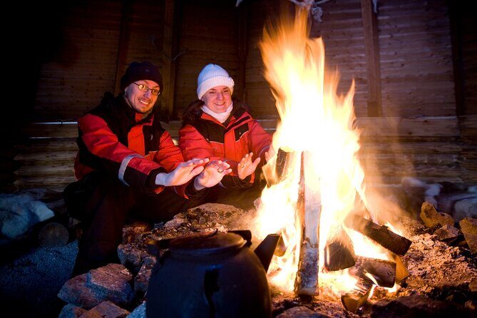 Snowmobiles and Huskies - Getting there: Santa Claus Holiday Village and the pickup reality