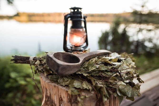 Traditional Lappish evening in the wilderness with dinner - Northern Lights chance on a 5pm departure window