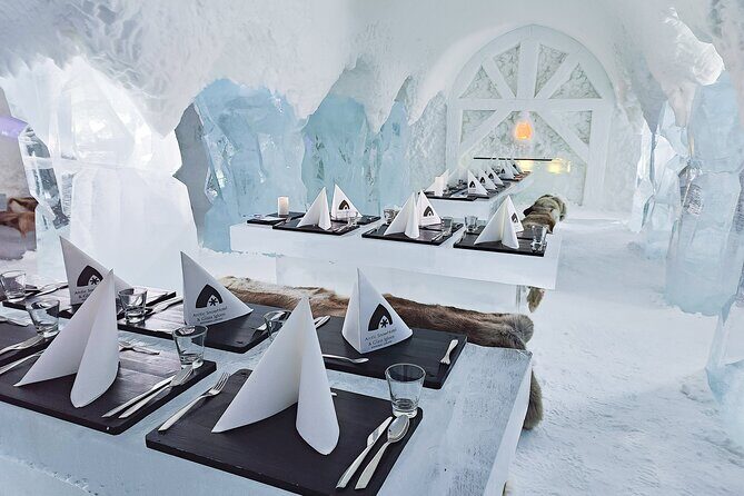 Visiting package: Guided Tour at Arctic Snow Hotel - The Ice Bar: included access, optional spending