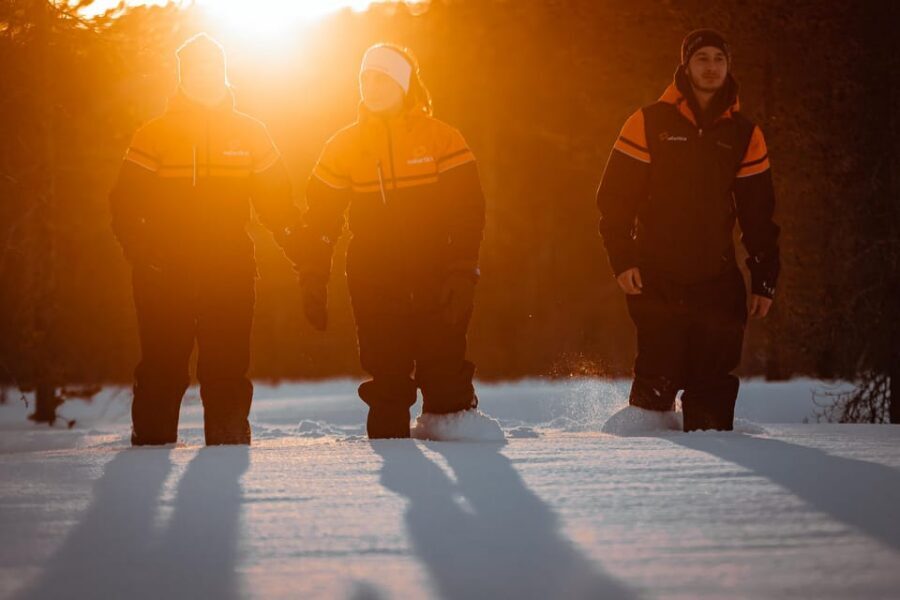 Ylläs: Forest Hike with Snowshoes - Snowshoe basics you’ll actually use on uneven snow