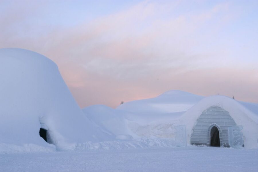 Ylläs: Snowmobile Tour to Arctic Snow Village & Snack - The 25 km Snowmobile Safari: What the Ride Feels Like