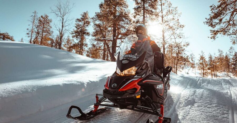 Ylläs: Wilderness Snowmobile Tour - What you do before you start: clothing, instructions, and driver rules